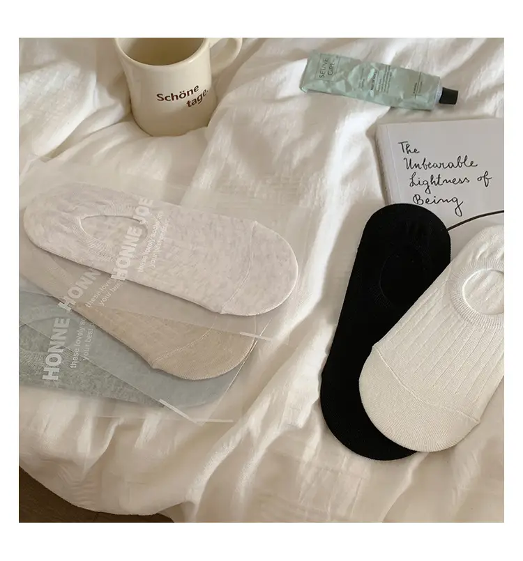 Solid Color Boat Socks Women's Summer Thin Japanese Style Low-top Shallow Cotton Socks Simple All-match Non-slip Hidden Socks — feature 2