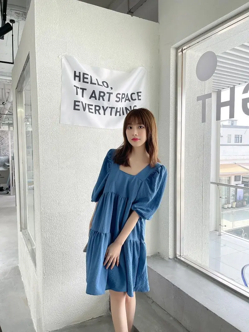 Summer 2023 New French Sweet Square Collar Puff Sleeve A- High Waist Slimming Loose Girlfriend Dress Women — feature 17