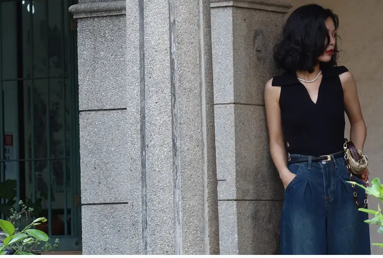Black Knitted Polo Collar Vest for Women 2024 — feature 16