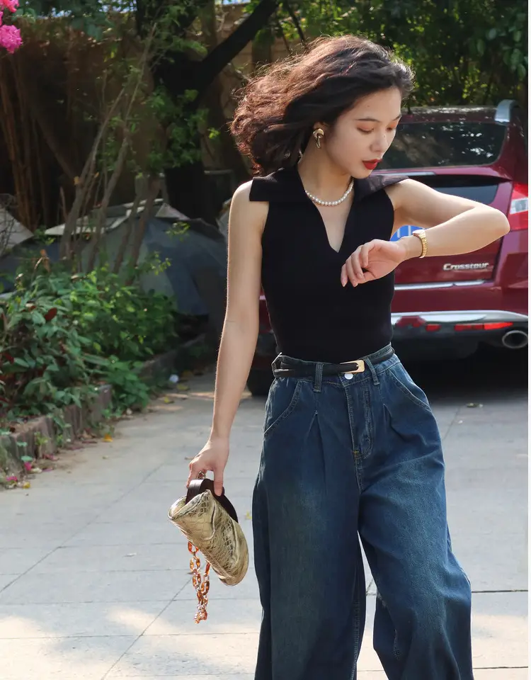 Black Knitted Polo Collar Vest for Women 2024 — feature 20