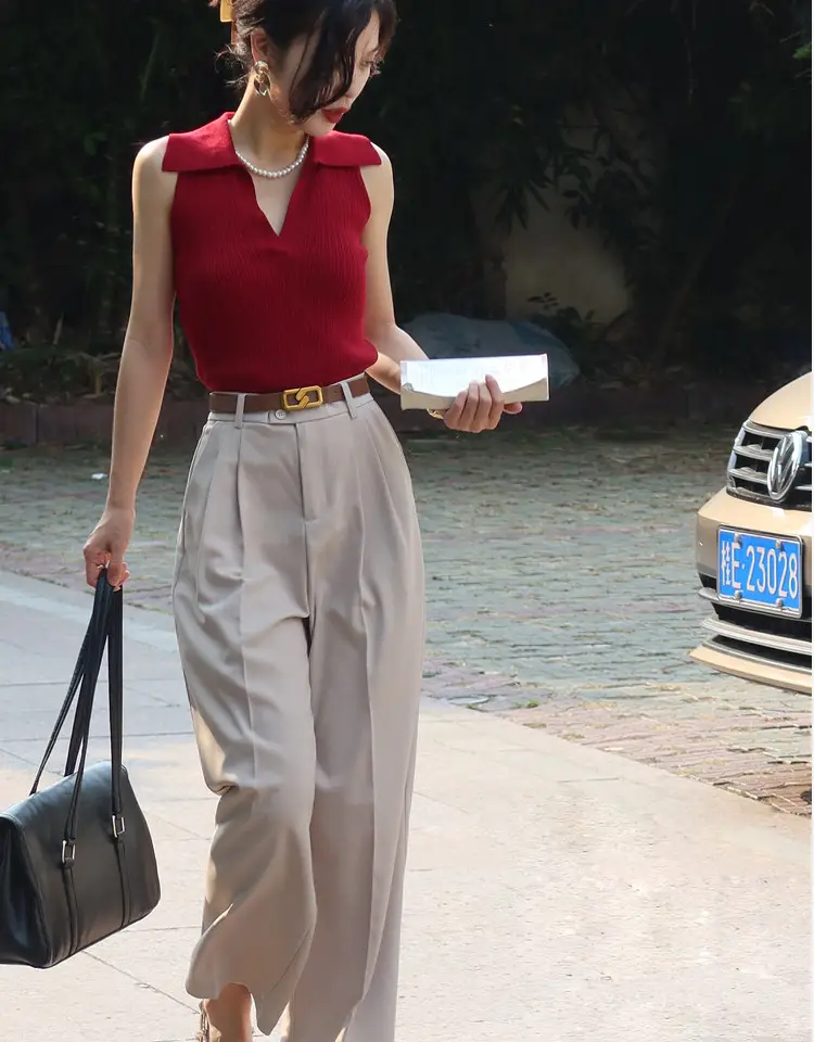 Black Knitted Polo Collar Vest for Women 2024 — feature 32