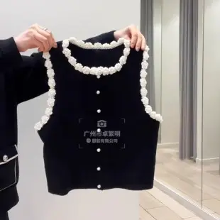 Black Knitted Polo Collar Vest for Women 2024 — feature 8