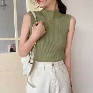 Black Knitted Polo Collar Vest for Women 2024 — feature 9