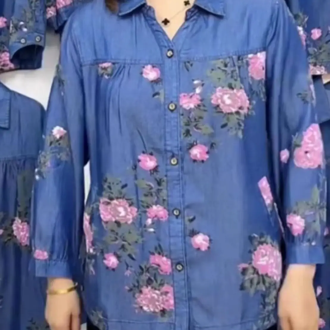 Middle-Aged Ice Silk Printed Shirt Women 2023 V Neck Large - Image 7