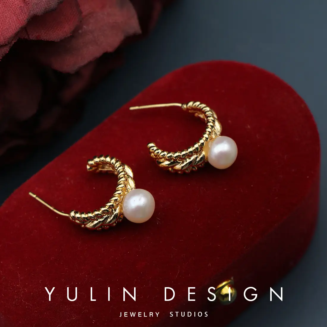 Vintage Court Armored Pearl Earrings Gold Tone - Image 4