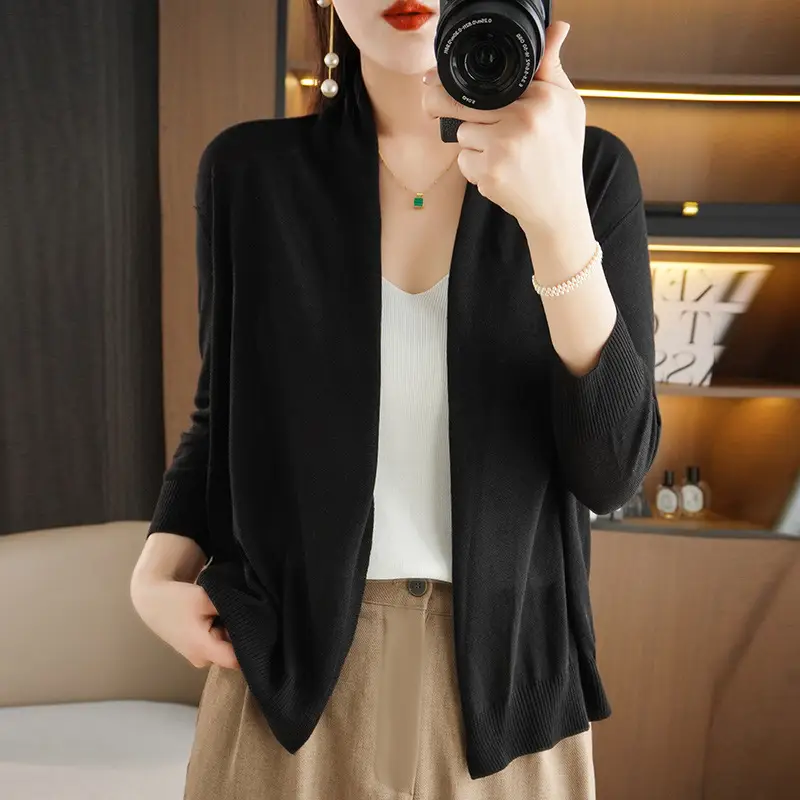 Women's Thin Ice Silk Long Sleeve Cardigan - Image 3