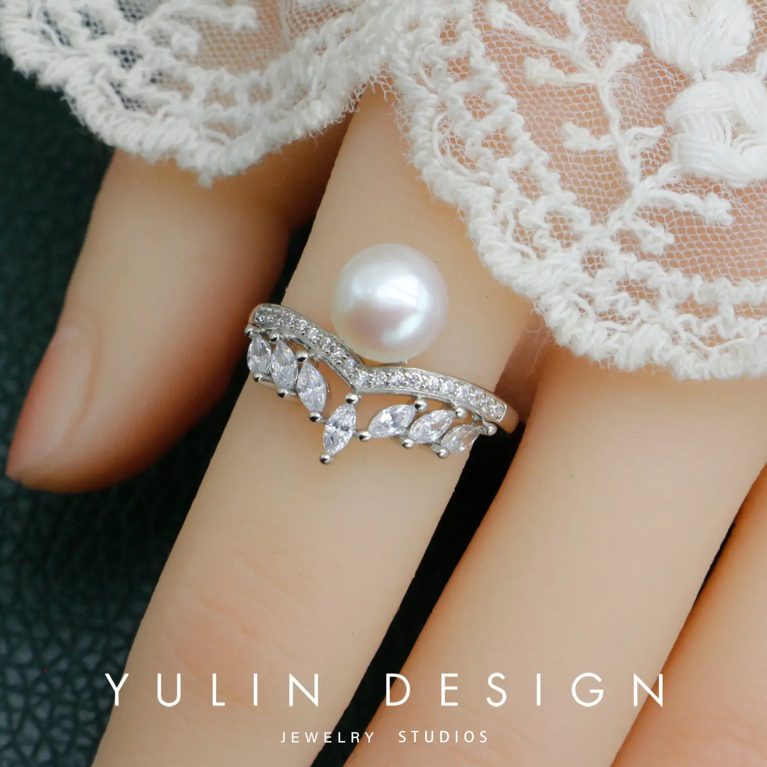 Women's Vintage Pearl Crown Diamond Gold Ring - Image 2