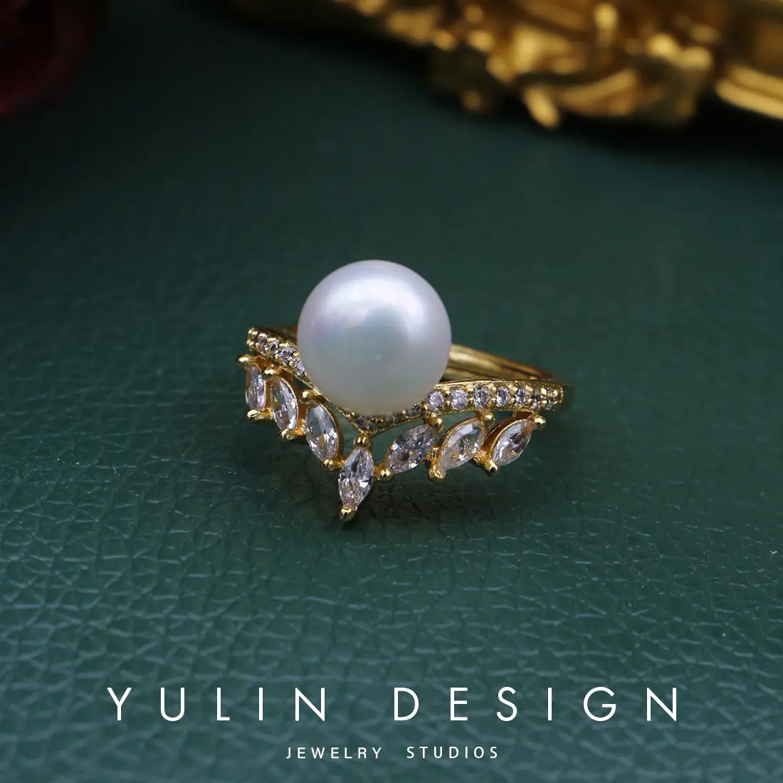 Women's Vintage Pearl Crown Diamond Gold Ring - Image 4