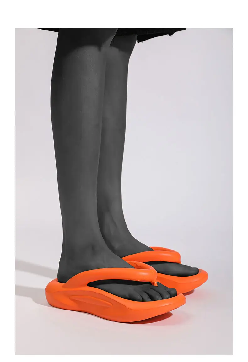 Men's Black Rubber Flip Flops High-End Wear — feature 9