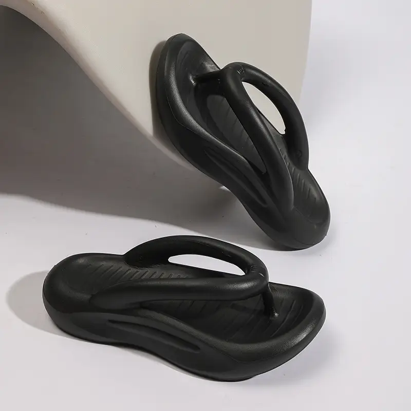 Men's Black Rubber Flip Flops High-End Wear