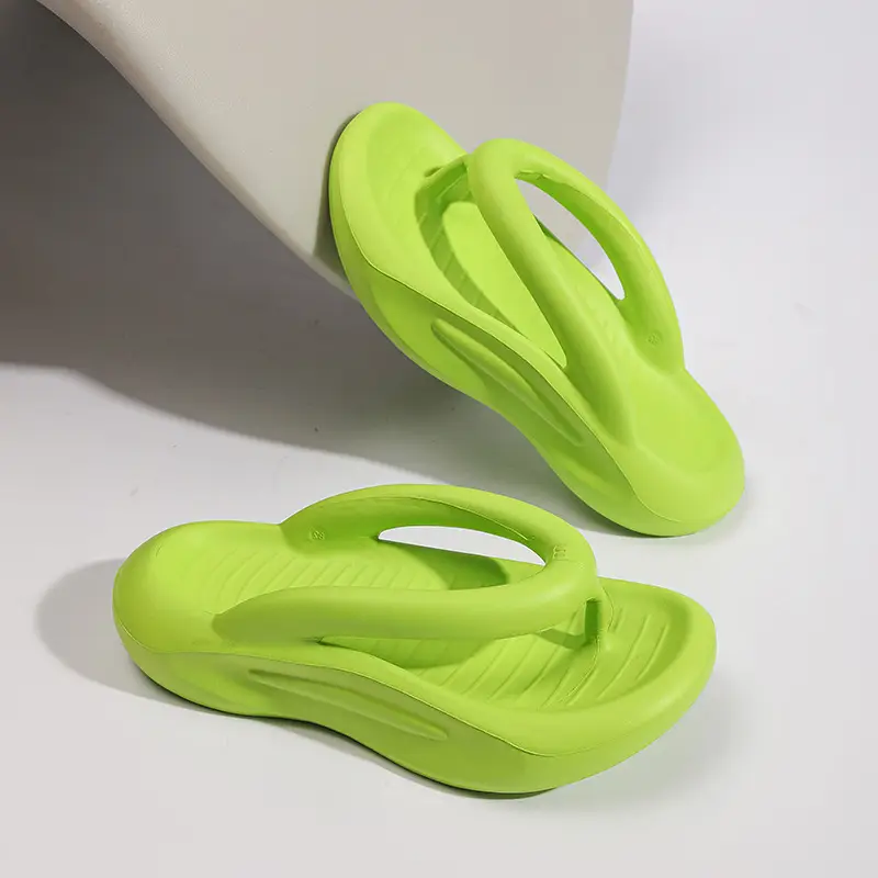 Men's Black Rubber Flip Flops High-End Wear