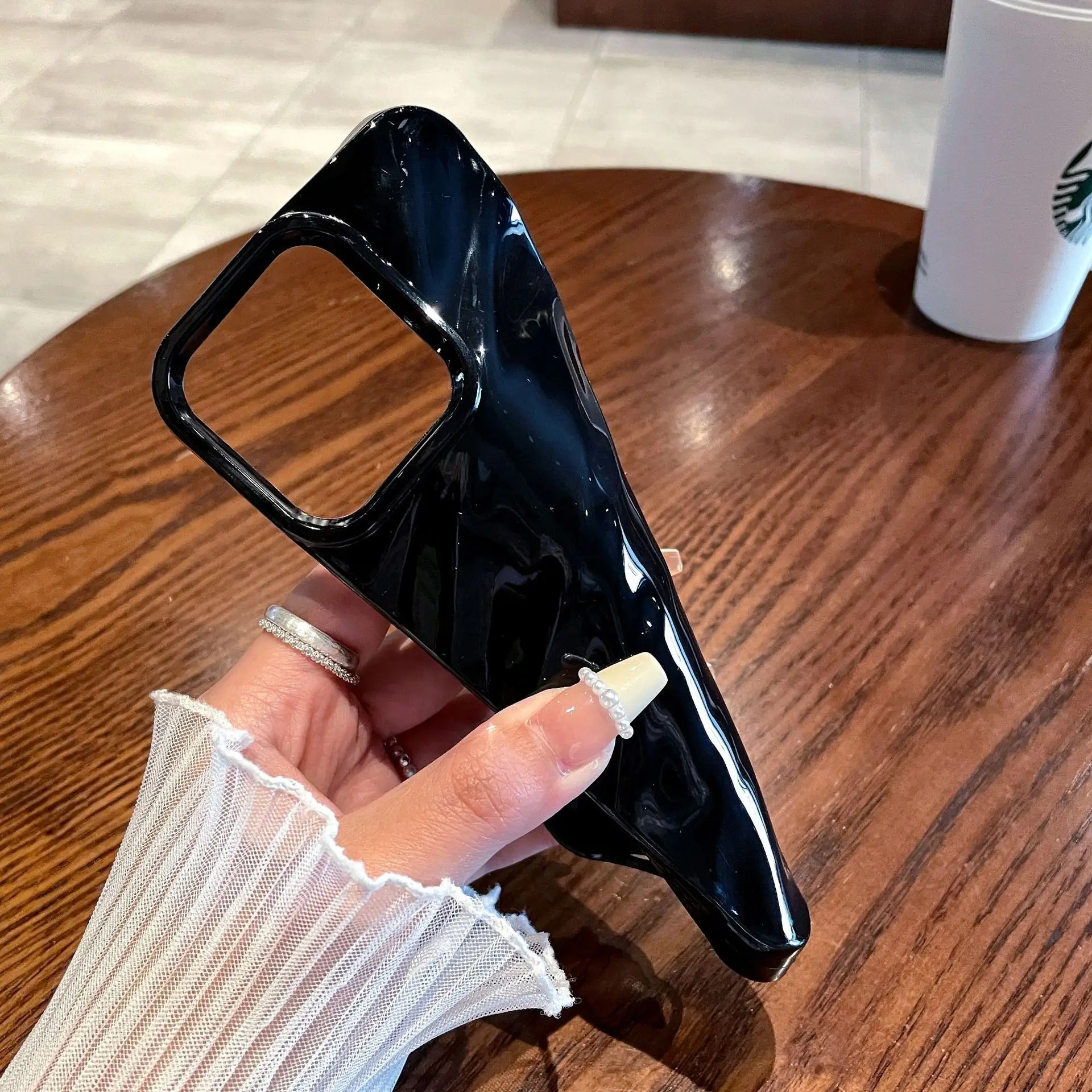 Green Anti-Fall Shell for Apple 17 Mobile — feature 16