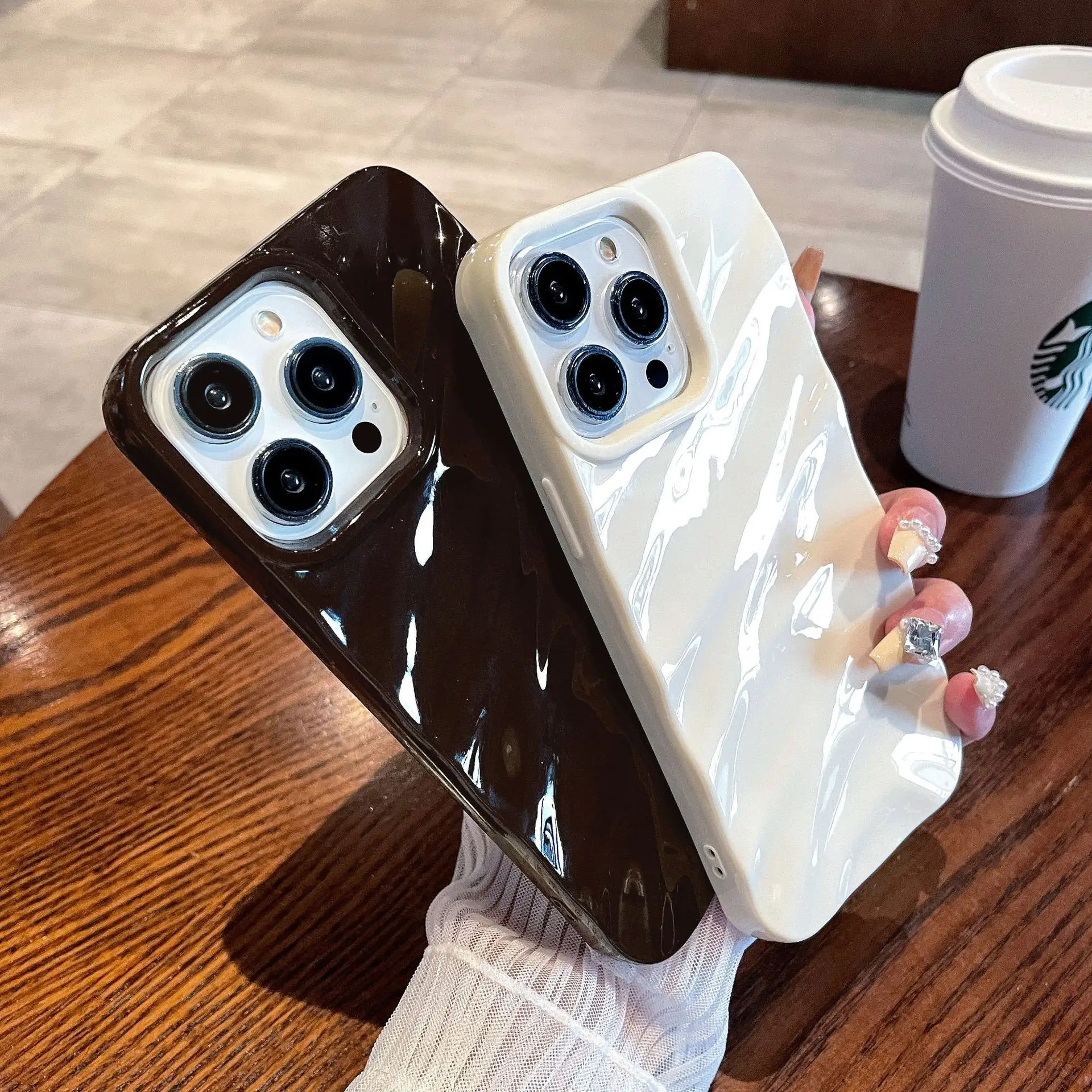 Green Anti-Fall Shell for Apple 17 Mobile — feature 5