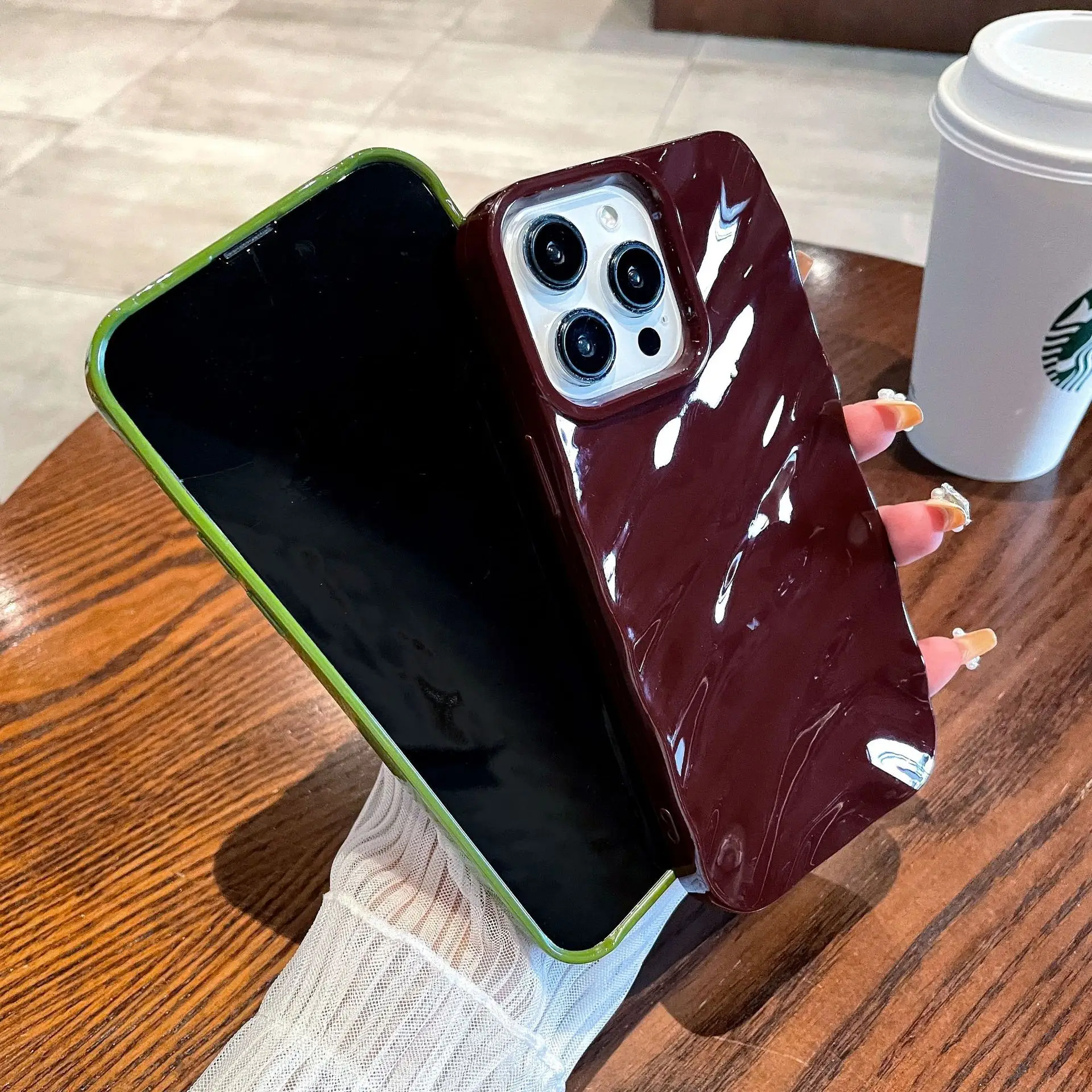 Green Anti-Fall Shell for Apple 17 Mobile — feature 6