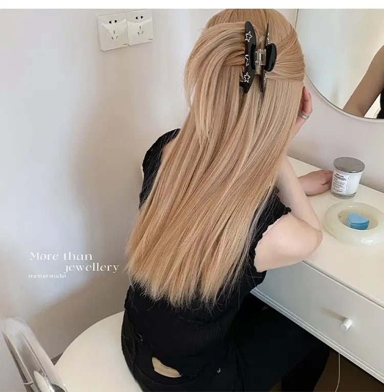 More Than Han Jewellery Pink Shark Clip Set — feature 11