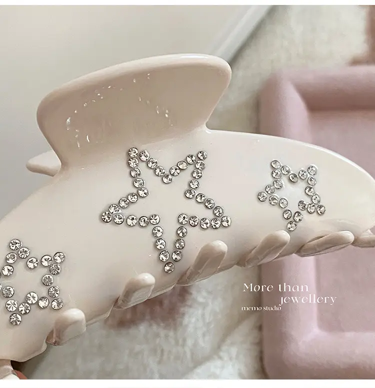More Than Han Jewellery Pink Shark Clip Set — feature 9