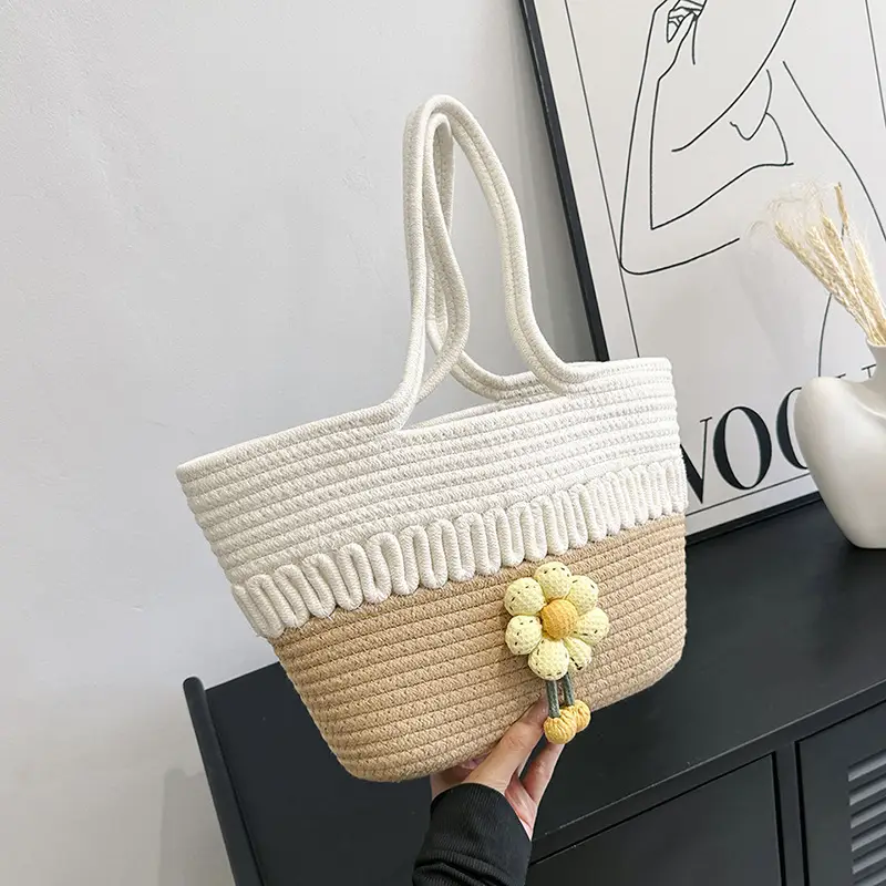 Women's Straw Flower Bag Beige White Shoulder Carry