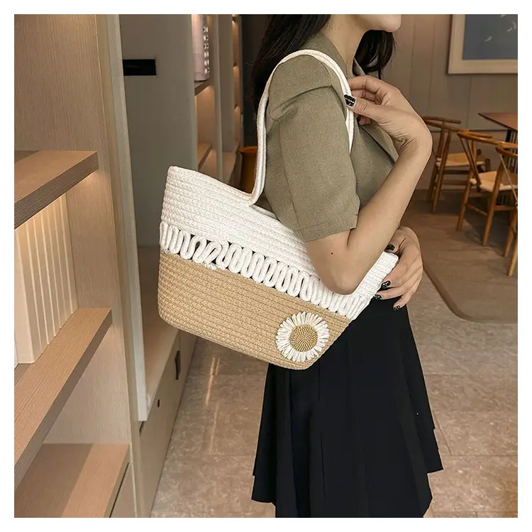 Women's Straw Flower Bag Beige White Shoulder Carry — feature 11