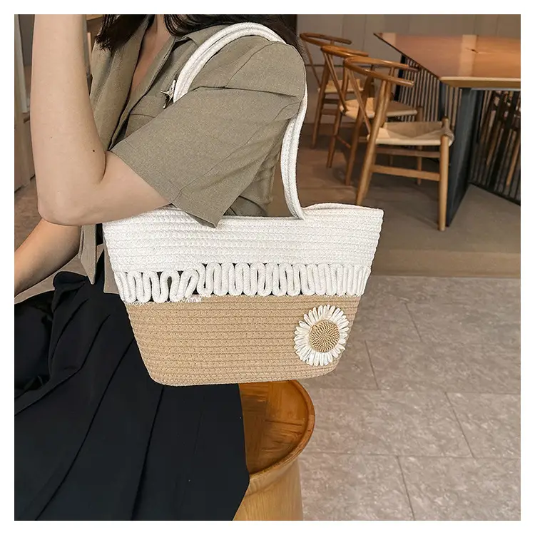 Women's Straw Flower Bag Beige White Shoulder Carry — feature 13