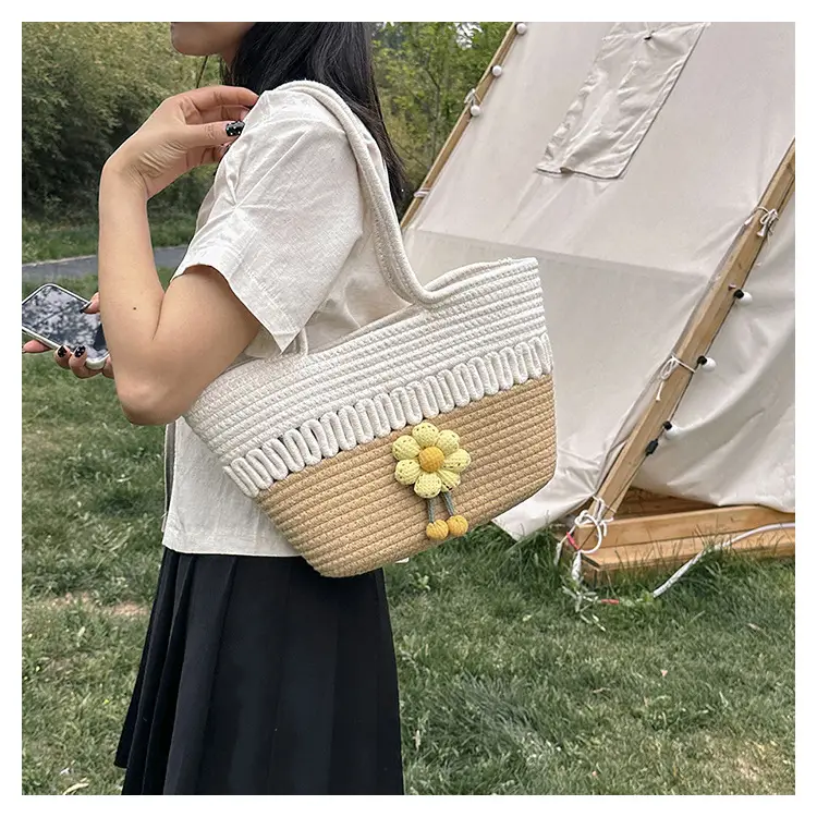 Women's Straw Flower Bag Beige White Shoulder Carry — feature 17