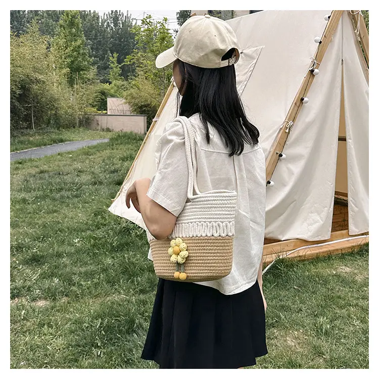 Women's Straw Flower Bag Beige White Shoulder Carry — feature 18