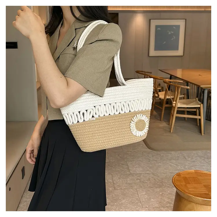 Women's Straw Flower Bag Beige White Shoulder Carry — feature 9