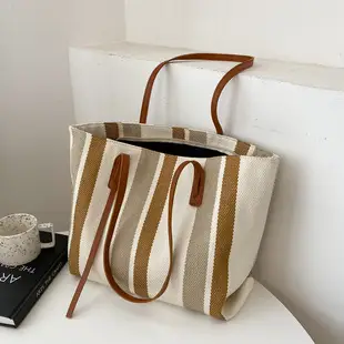 Women's Straw Mobile Phone Bag Shoulder Crossbody 2023 — feature 12