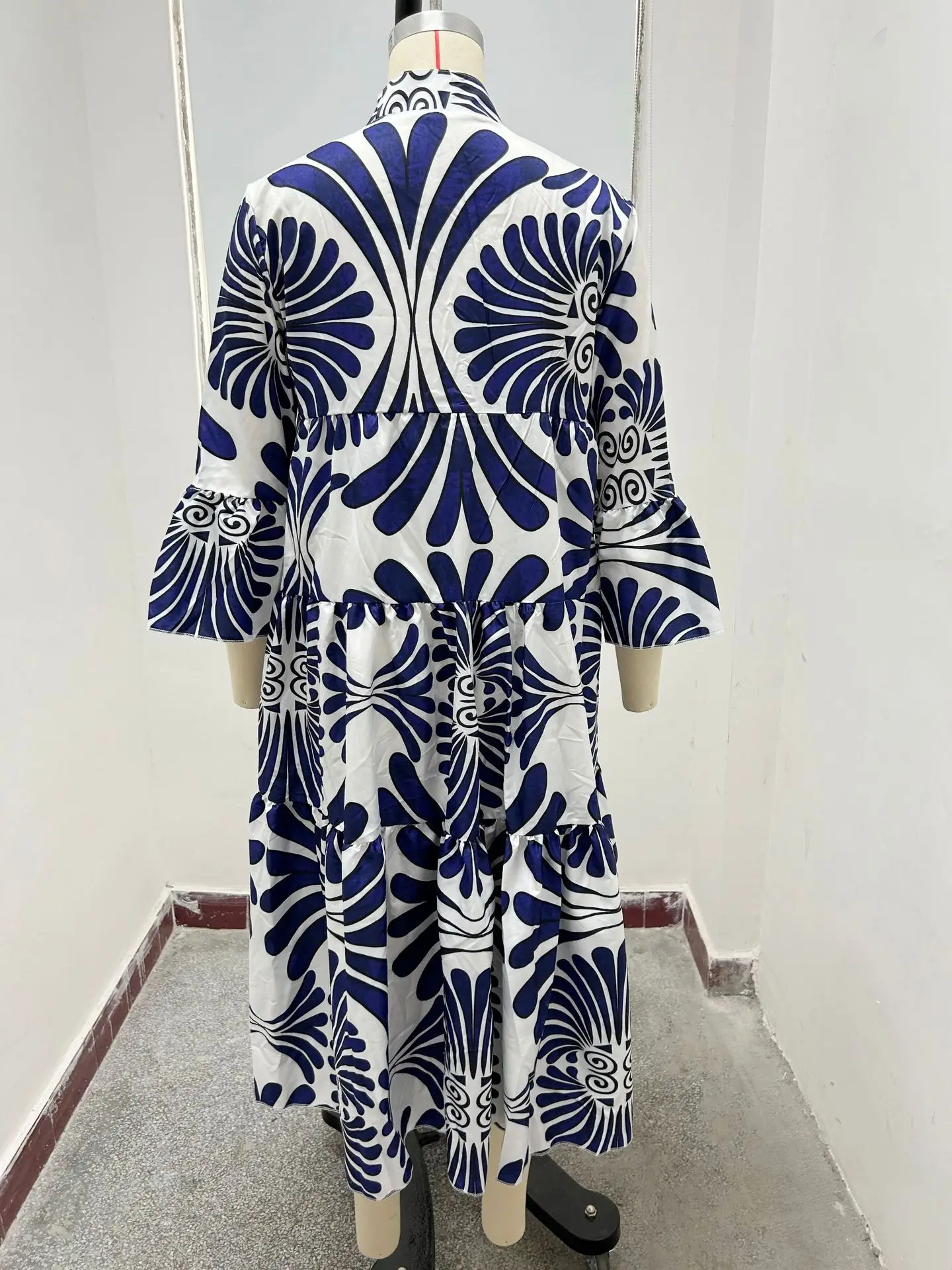 Women's Printed Loose Fit Dress Black White — feature 7