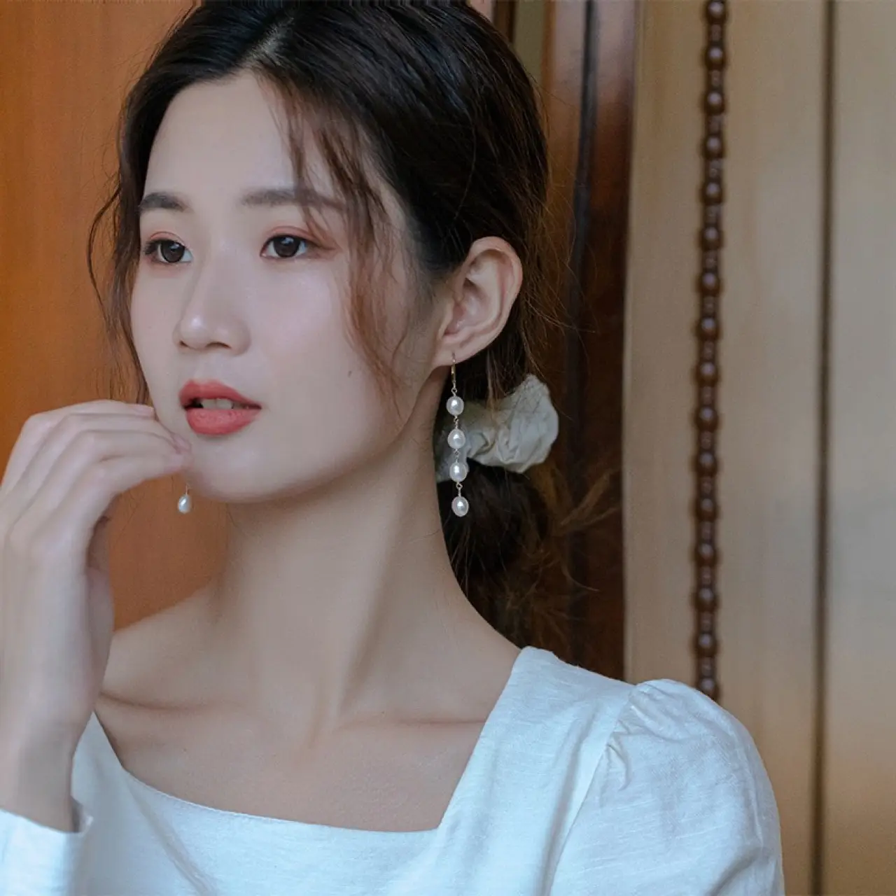 14K Gold Pearl Earrings for Women Elegant Retro Slimming