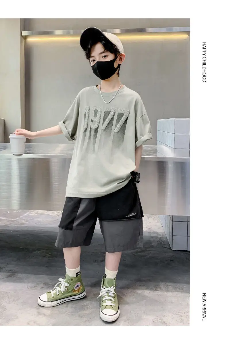 Kids 1977 Letter T-Shirt Grey Cotton Shorts Set — feature 12