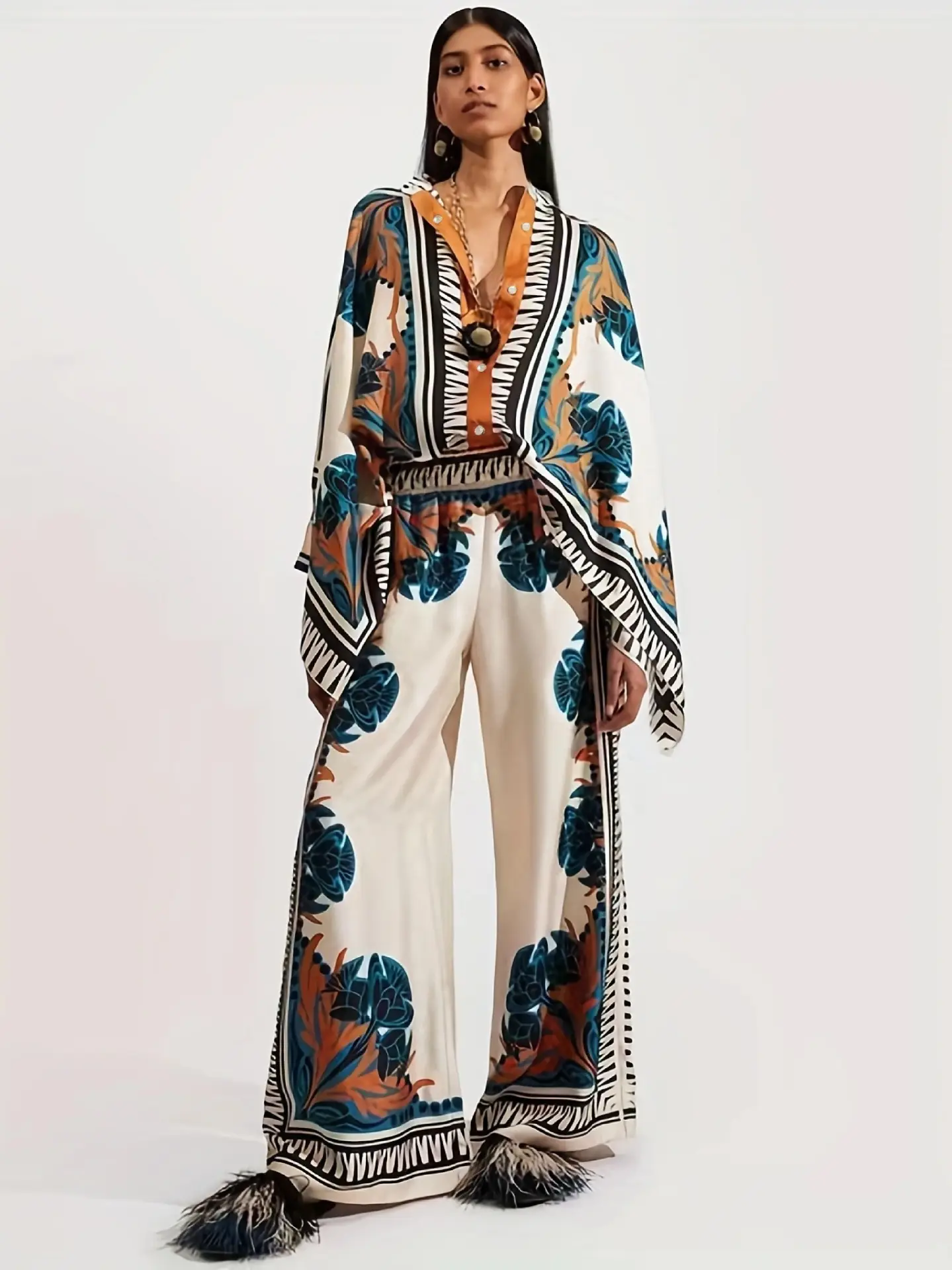 European American Cross-Border Ethnic Print Suit Loose Bat Sleeves Shawl Shirt — feature 4