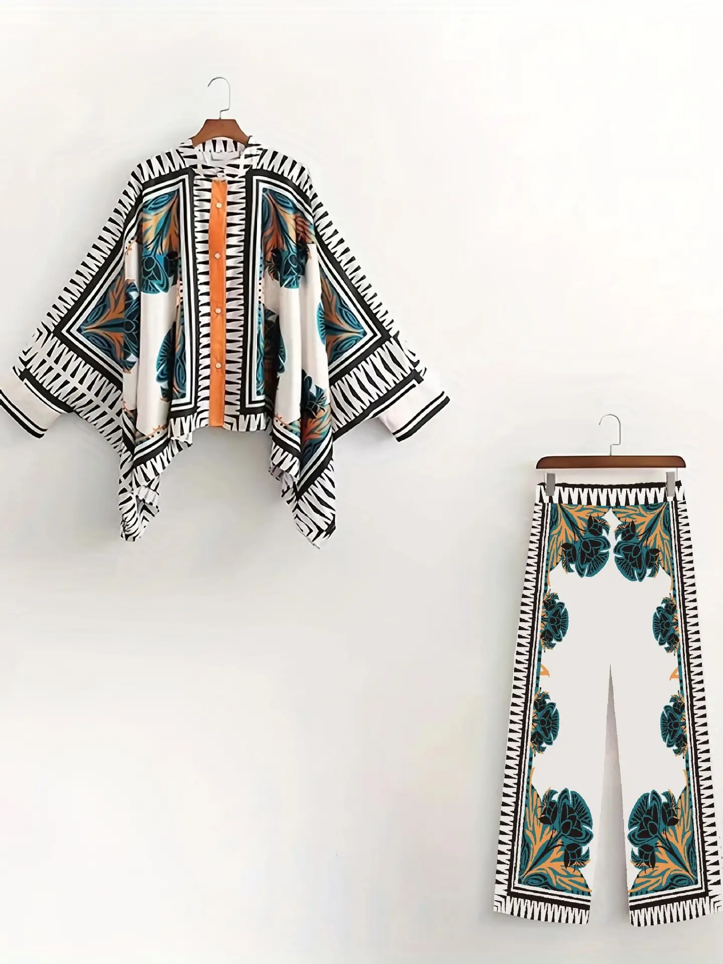 European American Cross-Border Ethnic Print Suit Loose Bat Sleeves Shawl Shirt — feature 5