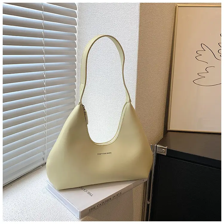 Women's White Triangle Shoulder Bag Large Capacity 2025 — feature 10