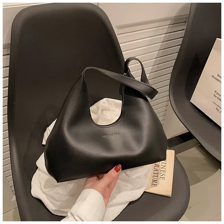 Women's White Triangle Shoulder Bag Large Capacity 2025 — feature 15