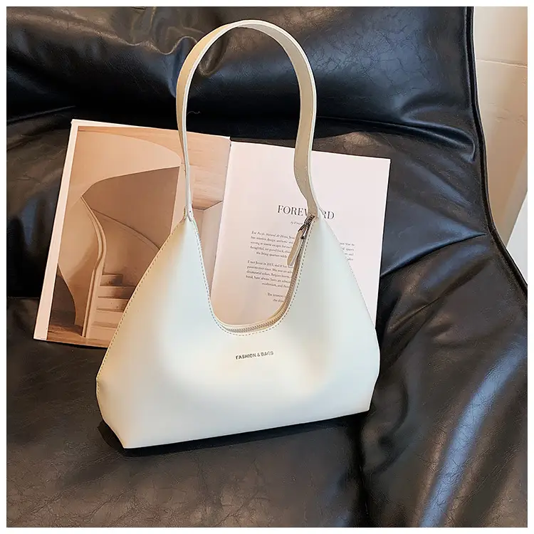 Women's White Triangle Shoulder Bag Large Capacity 2025 — feature 9