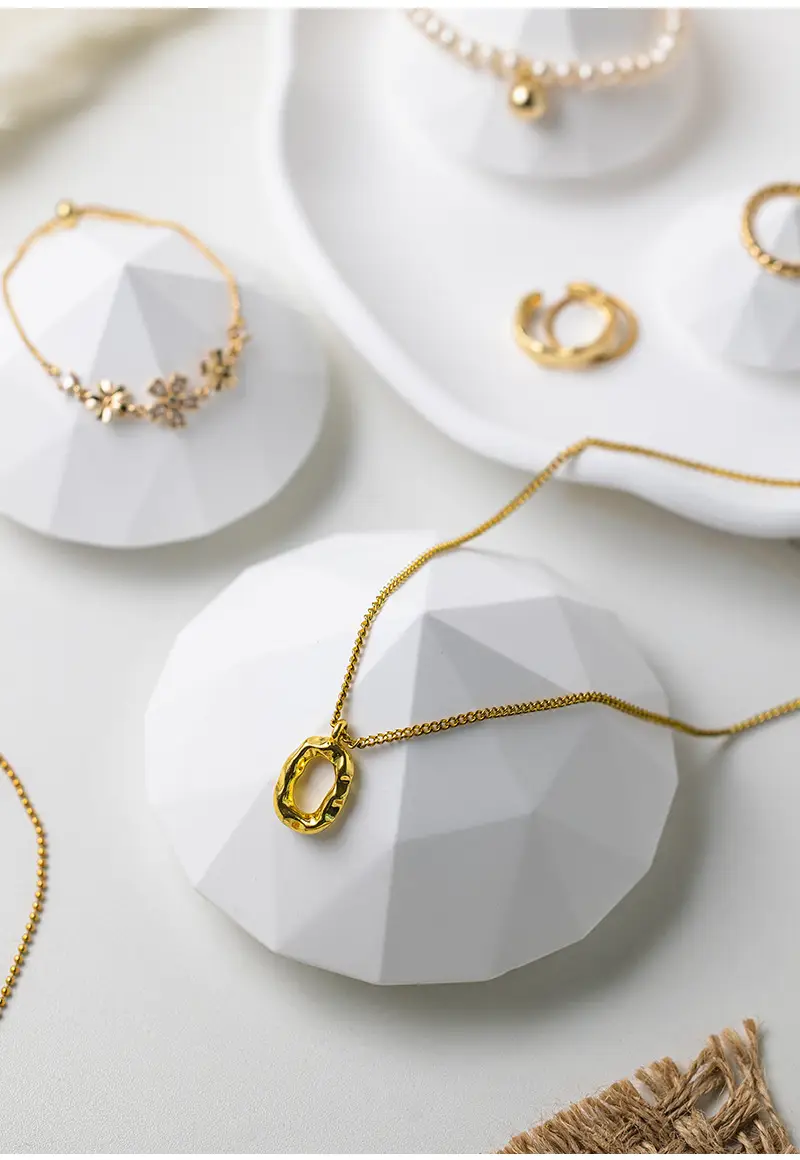 Gypsum Geometric Jewelry Piece 2.6cm x 4.5cm — feature 7