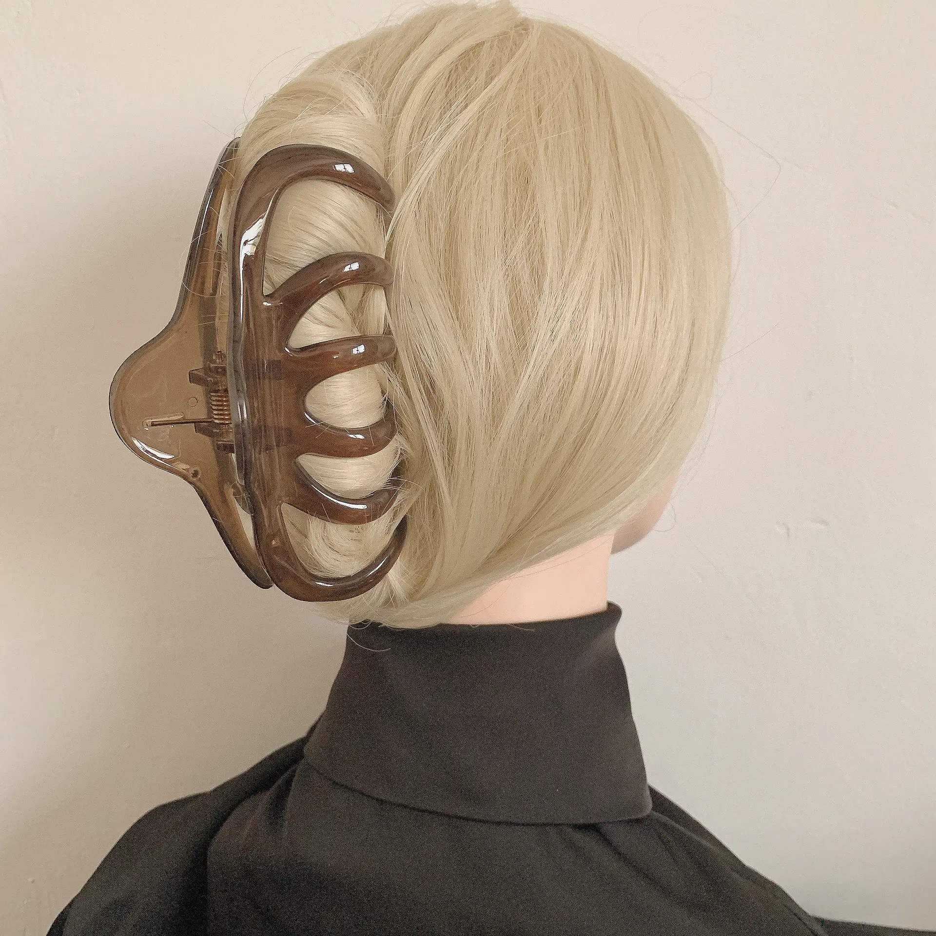 Large Jellyfish Hairpin with Long Teeth for Women — feature 36