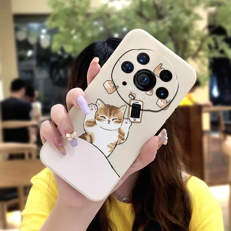 Huawei Glory Magic3 Phone Case with Cute Cat Design - Image 3