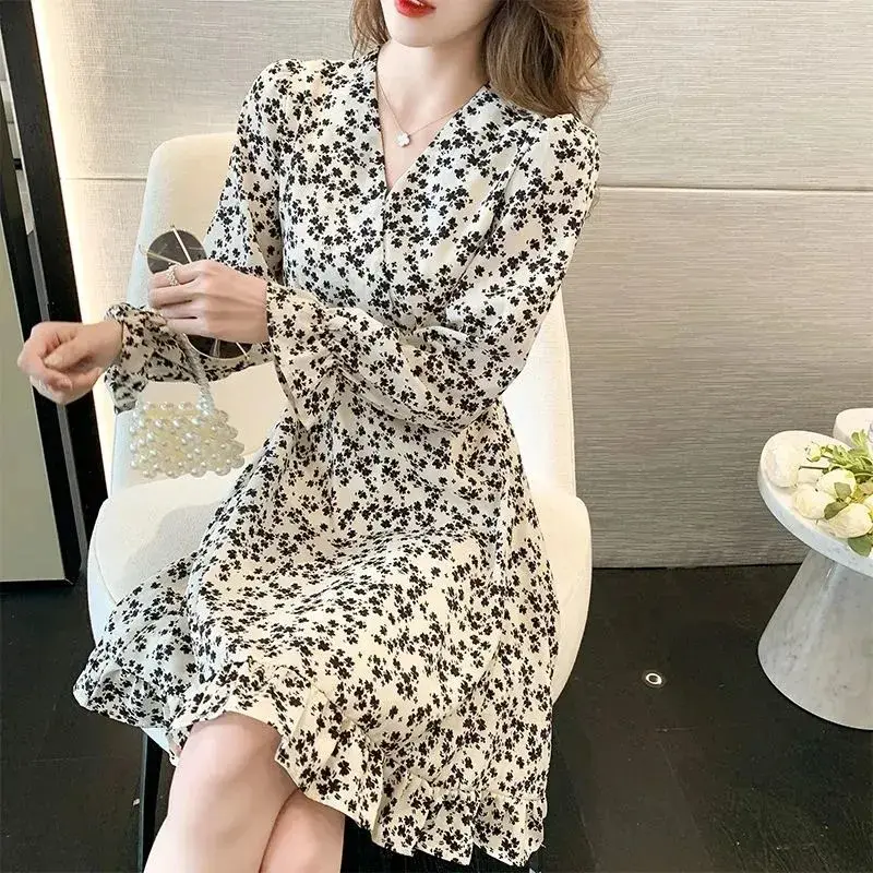 Small Chiffon V-Neck Midi Dress Spring Autumn 2023 - Image 7