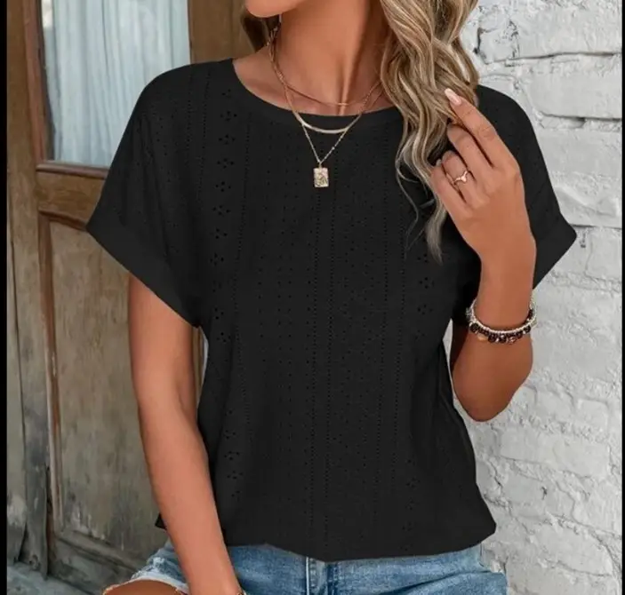 Women's Lavender Eyelet Short Sleeve Top — feature 1