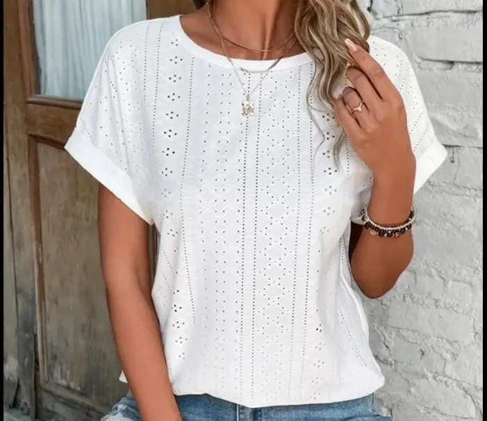 Women's Lavender Eyelet Short Sleeve Top — feature 8