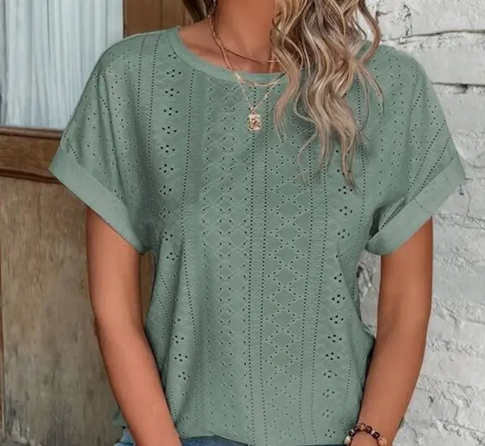 Women's Lavender Eyelet Short Sleeve Top — feature 9