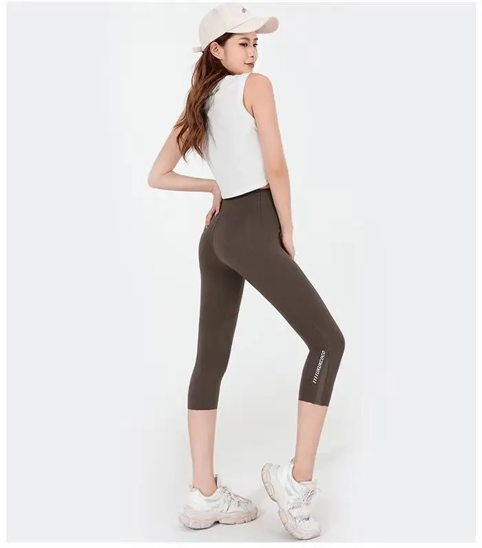 Women's Velvet Pocket Shark Pants High Waist Hip Lifting Tummy Control Yoga Pants