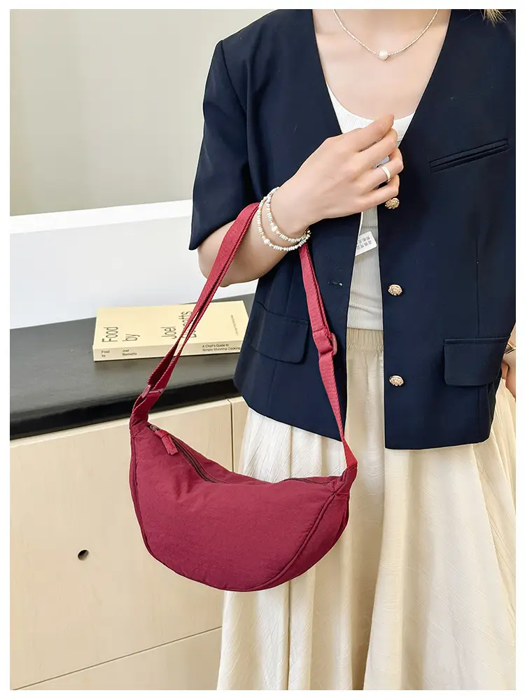 Nylon Crossbody Bag for Women, New Trendy Dumpling Bag, Lightweight Sports Small Shoulder Bag, Lightweight Japanese Casual Shoulder Bag — feature 23