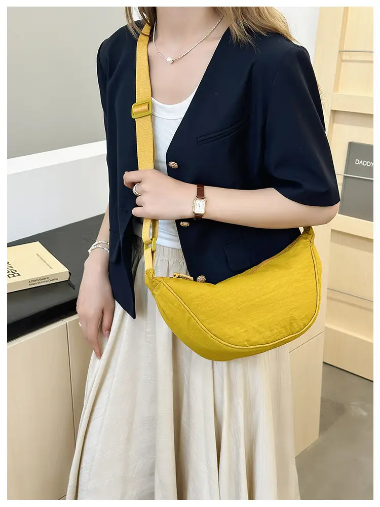 Nylon Crossbody Bag for Women, New Trendy Dumpling Bag, Lightweight Sports Small Shoulder Bag, Lightweight Japanese Casual Shoulder Bag — feature 33