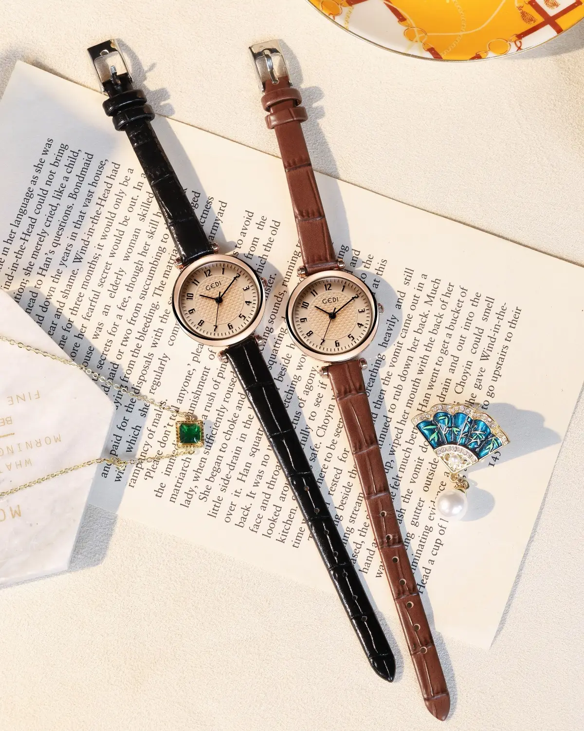Gold Watch for Women Retro Quartz Waterproof Bamboo Belt — feature 15