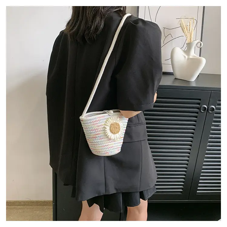 Women's Fresh Flower Shoulder Bag 2023 Summer — feature 16