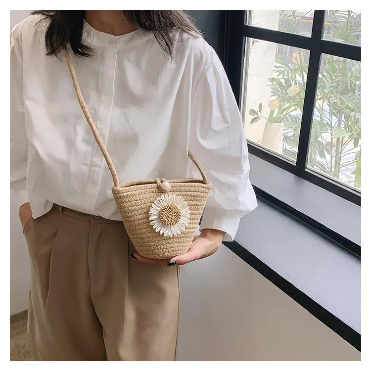 Women's Fresh Flower Shoulder Bag 2023 Summer — feature 9