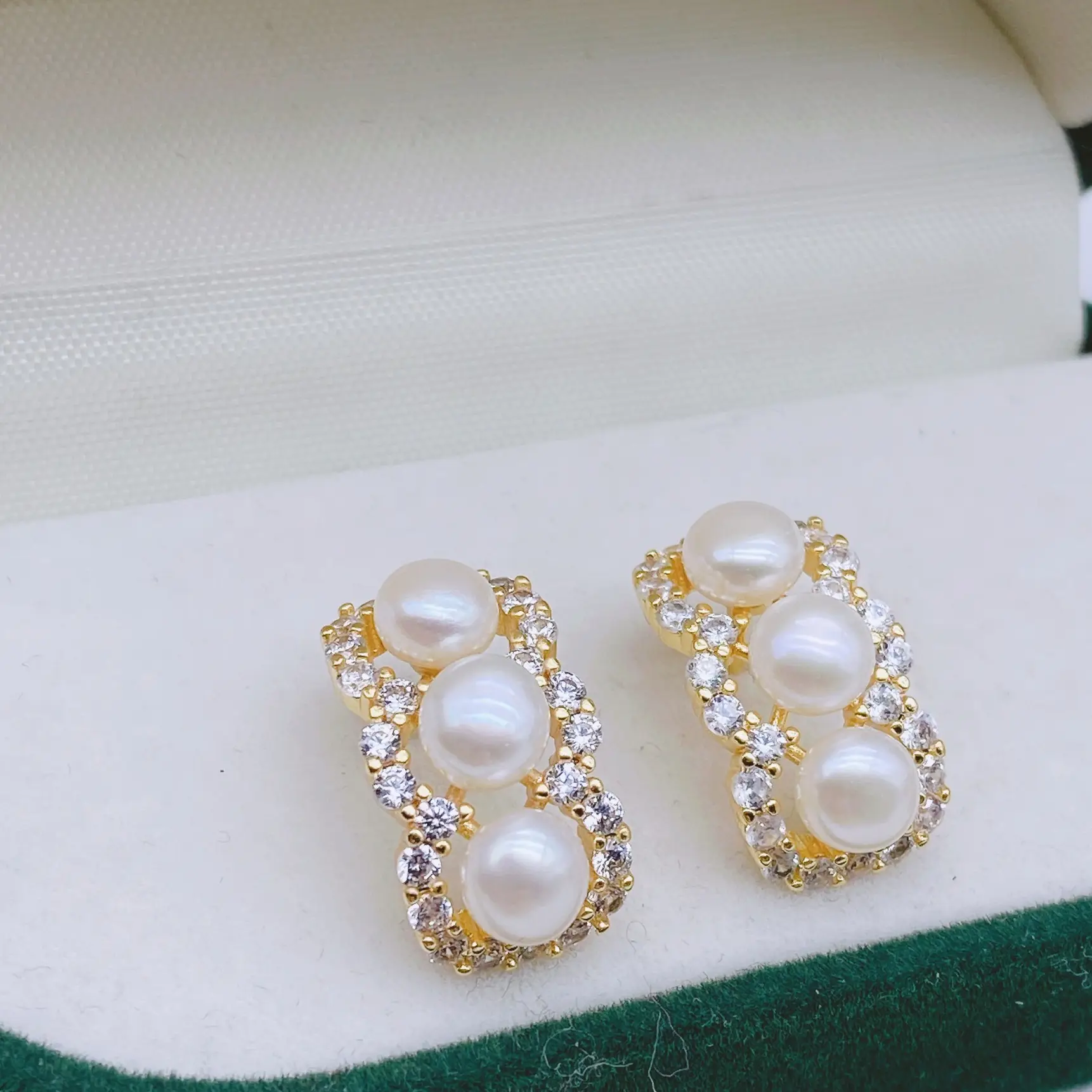 Natural Pearl Earrings Gold Plated Joker Fashion — feature 3