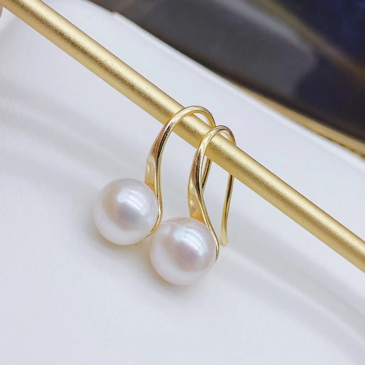 Natural Pearl Earrings Gold Plated Joker Fashion — feature 5